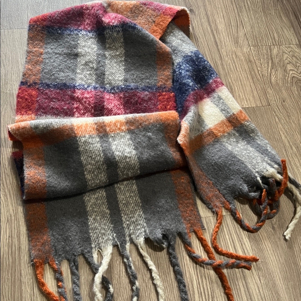Joy SUSAN Plaid Fringe XL Scarf in Gray Orange Pink Blue NWOT - Picture 10 of 12